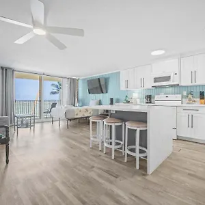 Beautiful Beachfront Holiday home
